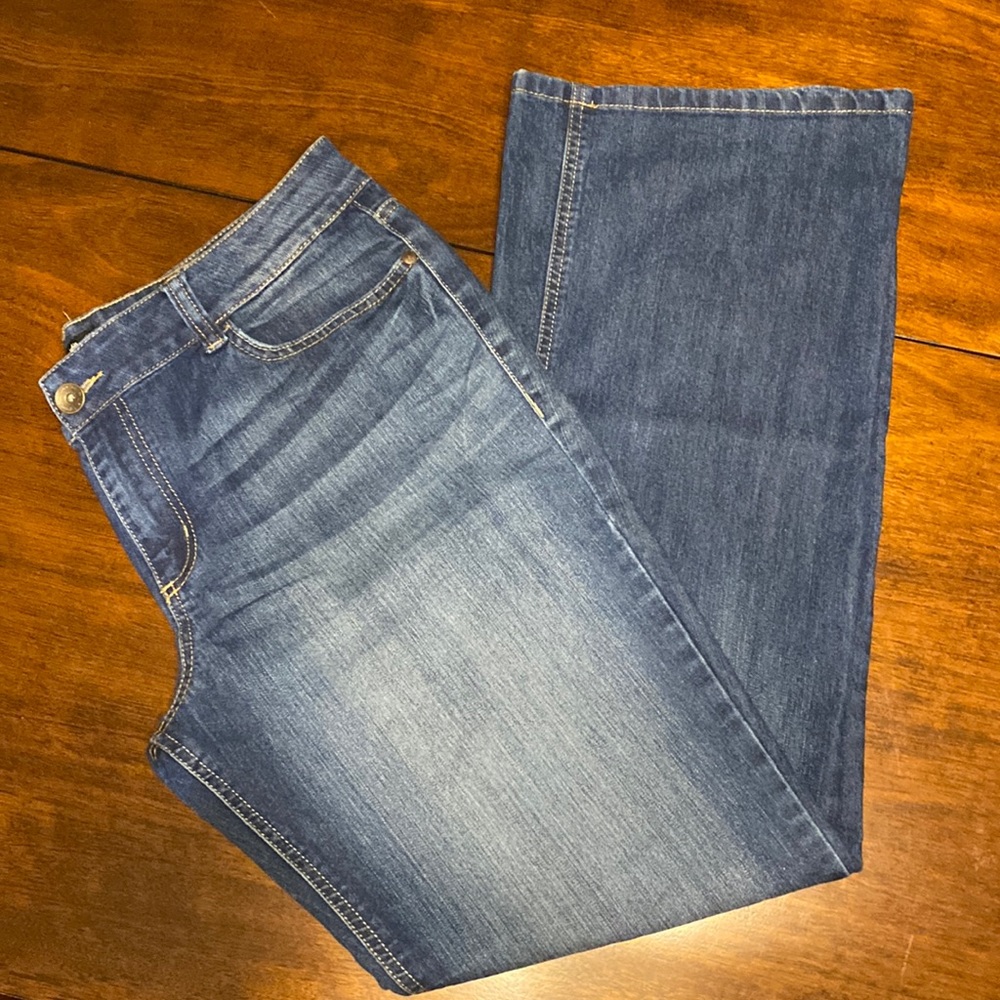 LEI Sophia Hipster Flare Jeans